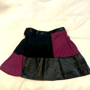 Girls skirt, size girls XL (14/16)
